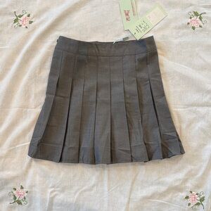 Chic Gray Pleated Skater Skirt/Skort